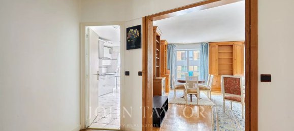 3 bedrooms Apartment in Paris, France No. 351589 5