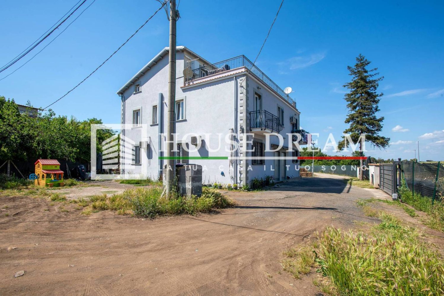 Apartamento de 2 dormitorios en Rome, Italy No. 279011