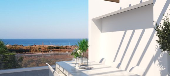 2 Schlafzimmer Stadthaus in Paralimni, Cyprus, Nr. 23676 3