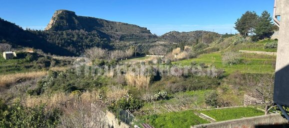 3 bedrooms House in Rometta, Italy No. 117919 5