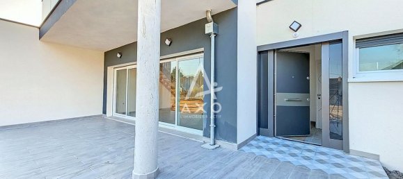 4 bedrooms House in Villemandeur, France No. 153850 25