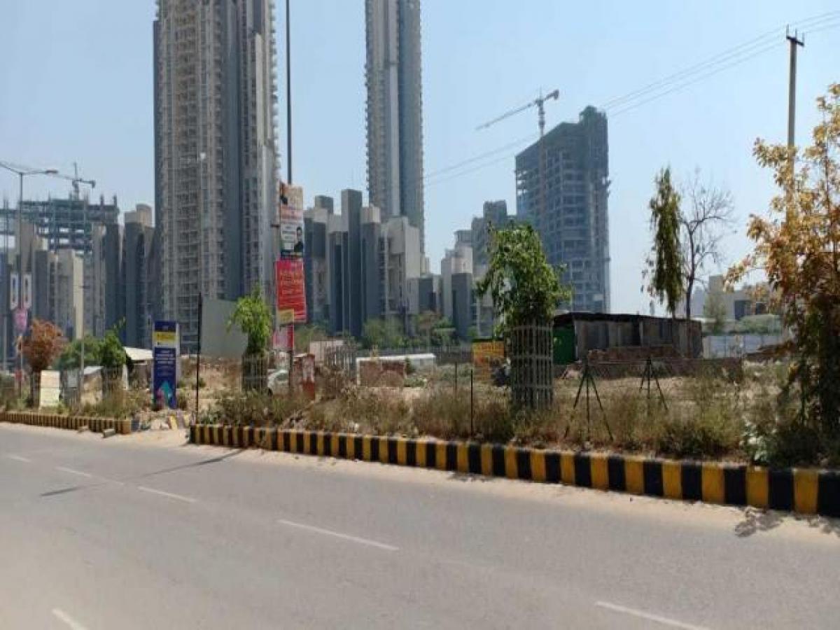 3 bedrooms House in Gurgaon, India No. 24448