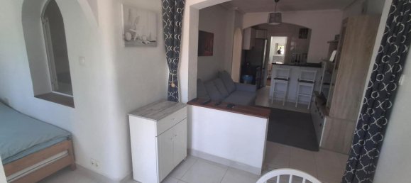 Bungalow de 2 dormitorios en Torrevieja, Spain No. 174601 2