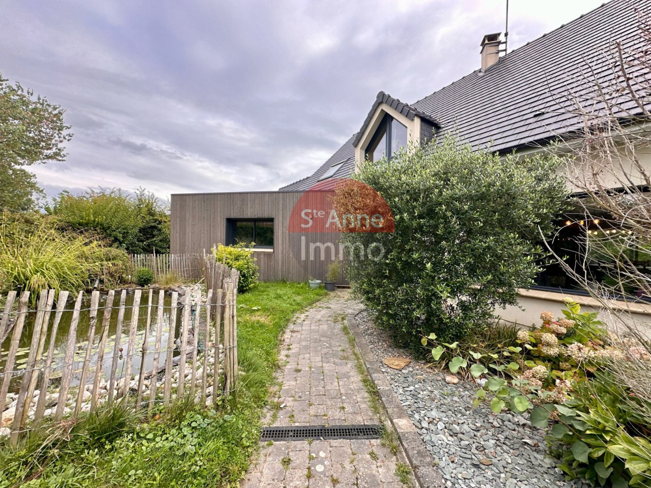 Casa de 5 dormitorios en Somme, France No. 308136