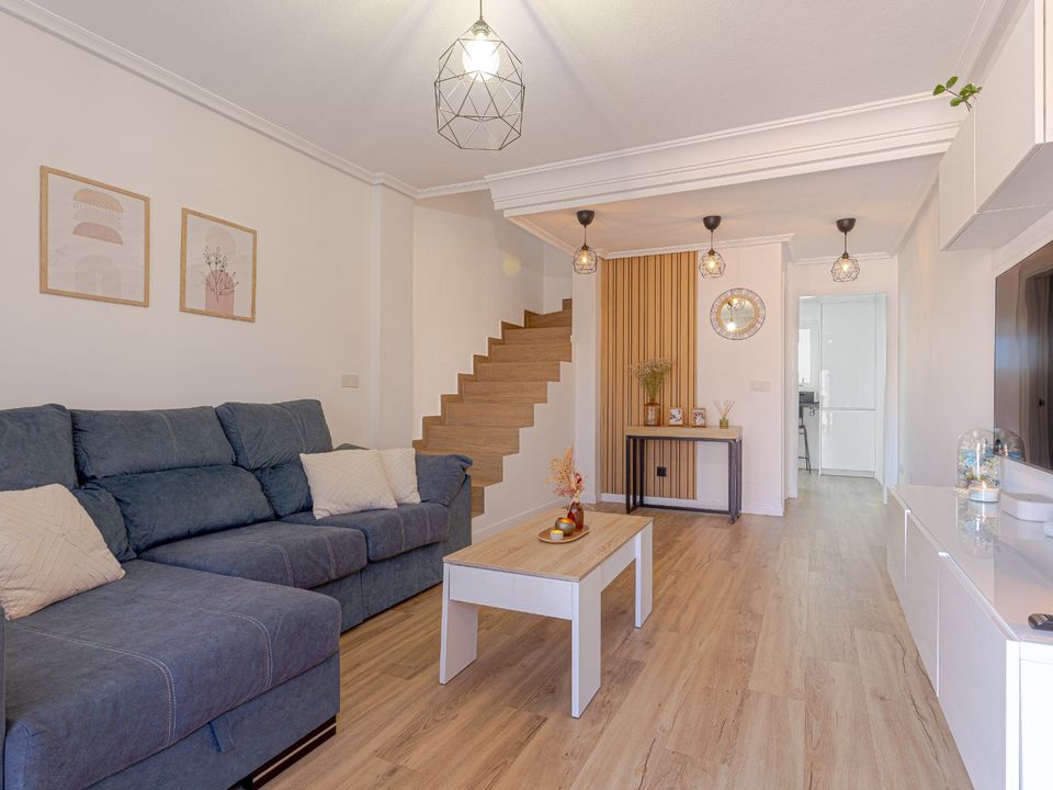 2 bedrooms Villa in Torrevieja, Spain No. 263898