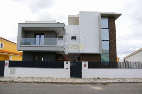 5 bedrooms House in Loures, Portugal No. 47442