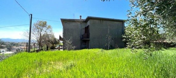 2 bedrooms House in Isola del Liri, Italy No. 54055 3