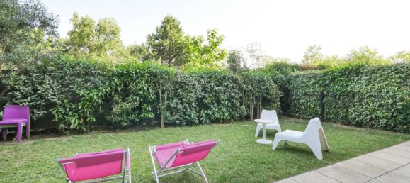 2 chambres Appartement à Issy-les-Moulineaux, France No. 184626 3