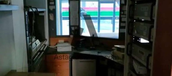 474m² Commercial property in Legnano, Italy No. 373623 4