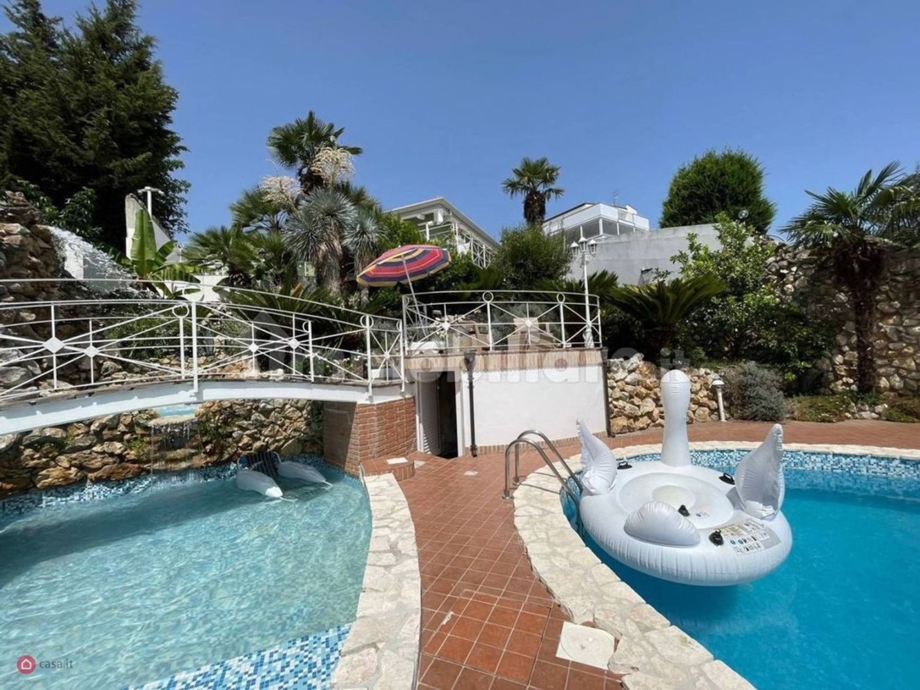 5 rooms Villa in Pescara, Italy No. 16491