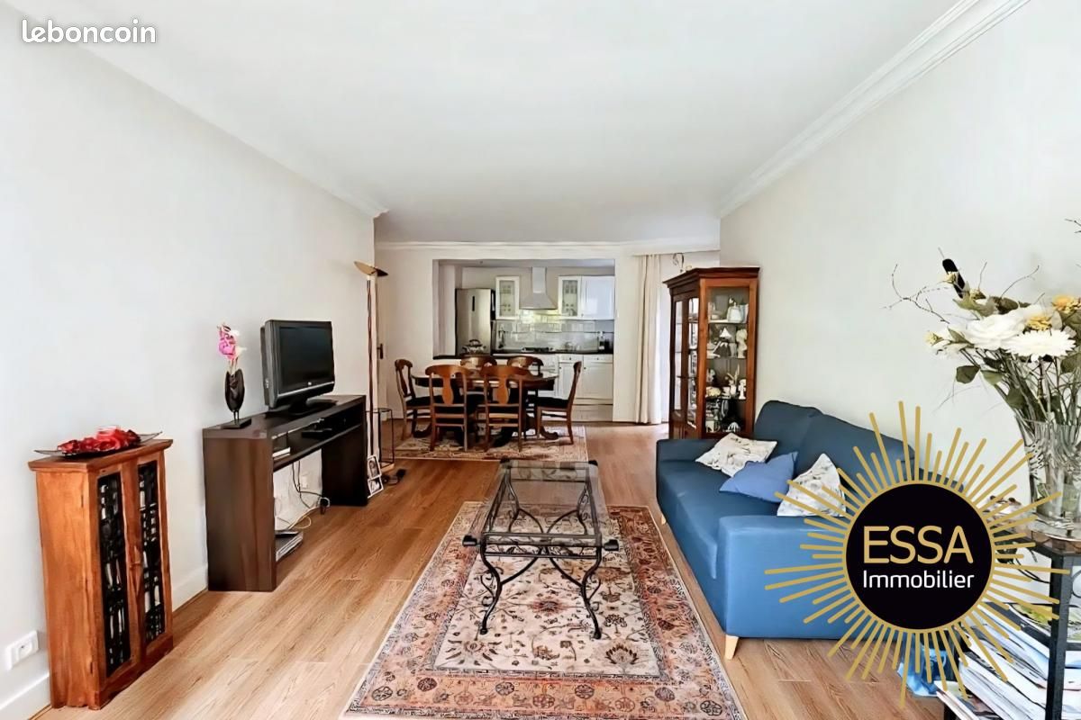 2 bedrooms Apartment in Yvelines, France No. 325887