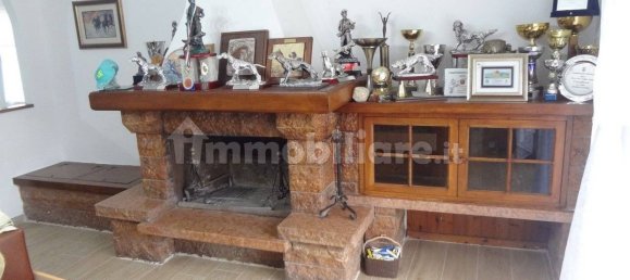 3 bedrooms Apartment in Castelraimondo, Italy No. 250825 9