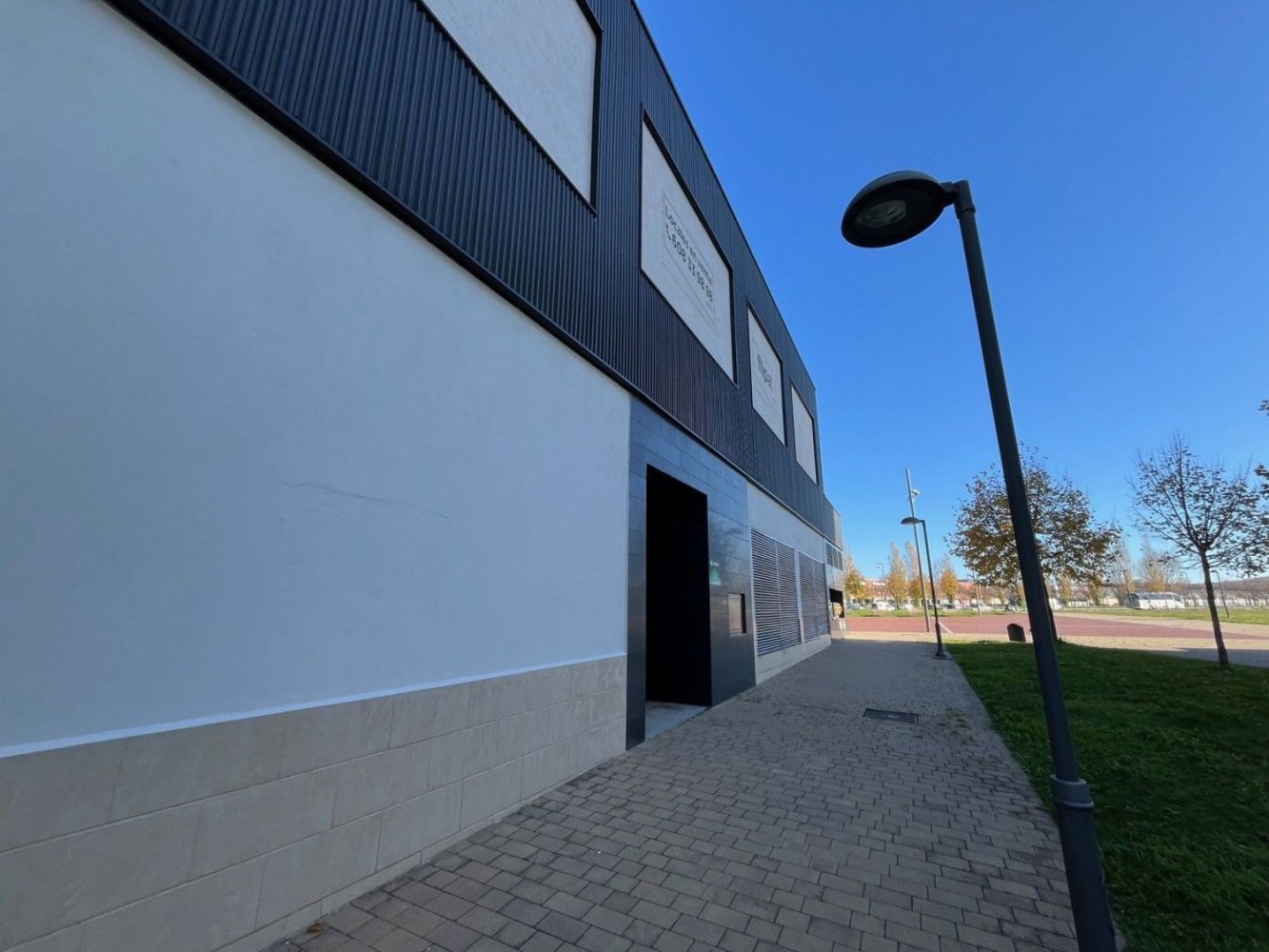  عقار تجاري في Vitoria-Gasteiz, Spain 542متر مربع رقم 161262