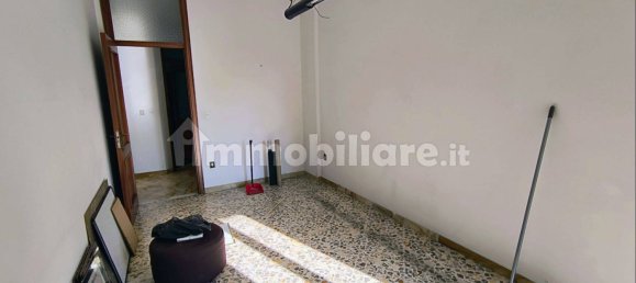 Apartamento de 4 dormitorios en Battipaglia, Italy No. 307533 8