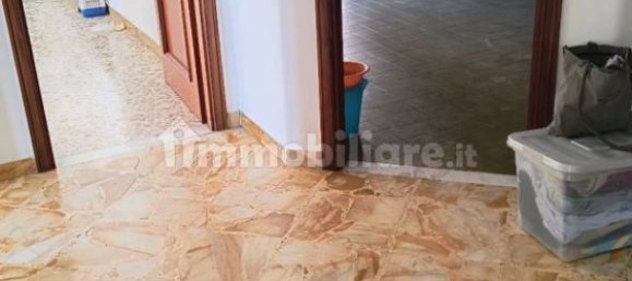 Apartamento de 4 dormitorios en Battipaglia, Italy No. 307533 9
