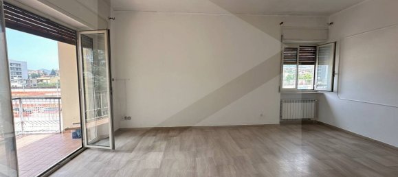 Apartamento de 4 divisões em Avezzano, Italy N.º 32783 19