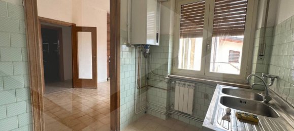 Apartamento de 4 divisões em Avezzano, Italy N.º 32783 33