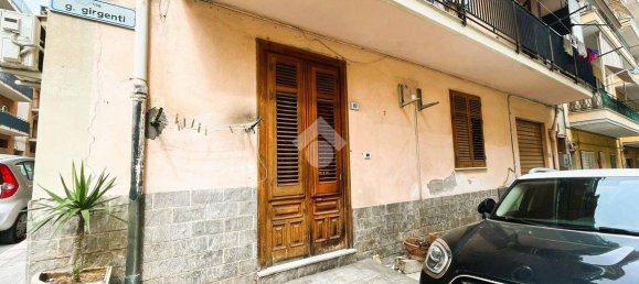 2 bedrooms Apartment in Bagheria, Italy No. 375997 2