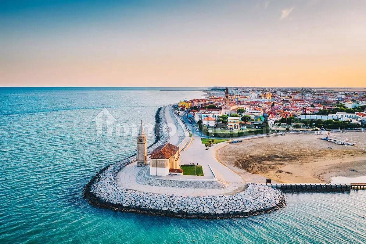 Edifício em Caorle, Italy 800 m² N.º 324263