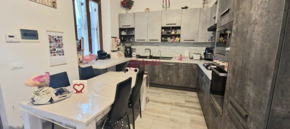 4-Zimmer Wohnung in Borgo San Lorenzo, Italy, Nr. 81286 11