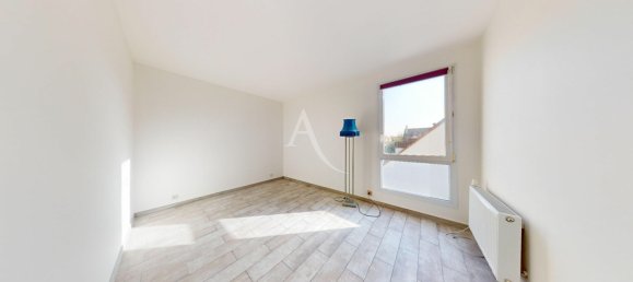 3 chambres Appartement à Pontault-Combault, France No. 175946 8