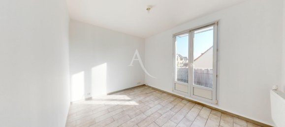 3 chambres Appartement à Pontault-Combault, France No. 175946 6