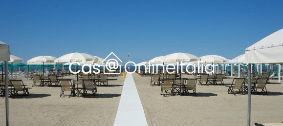 7 rooms Apartment in Viareggio, Italy No. 129879 17