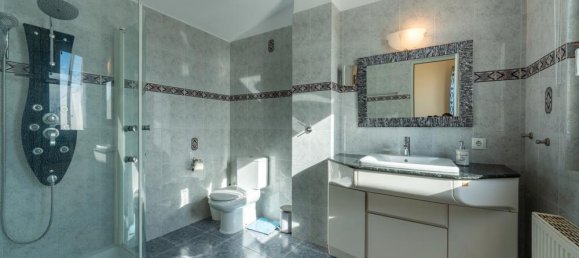 3 bedrooms Townhouse in Gelsenkirchen, Germany No. 24065 18