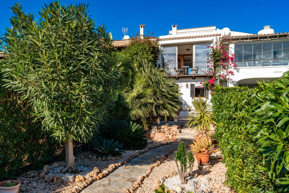 3 bedrooms Townhouse in Gelsenkirchen, Germany No. 24065