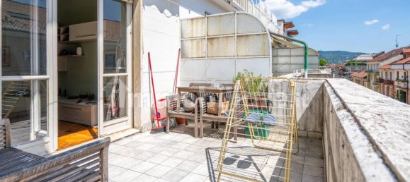 2 Schlafzimmer Wohnung in Turin, Italy, Nr. 335411 2