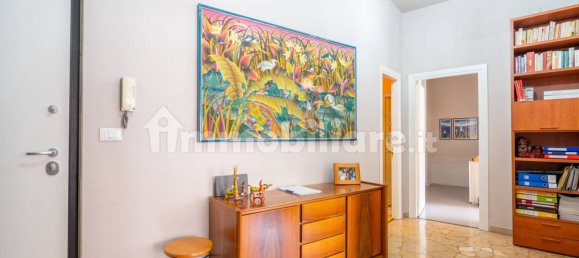 2 Schlafzimmer Wohnung in Turin, Italy, Nr. 335411 9