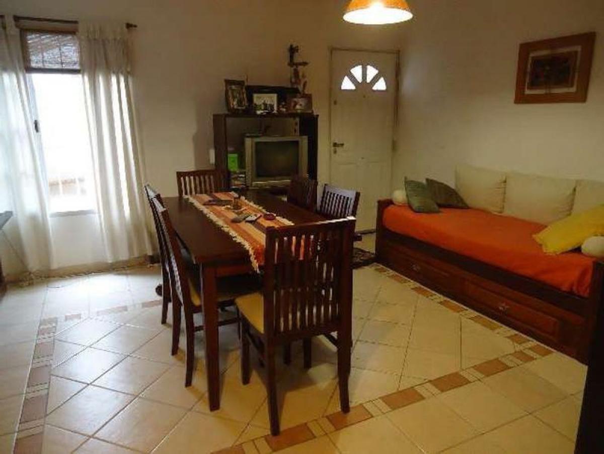 Studio in Moron, Argentina No. 17397