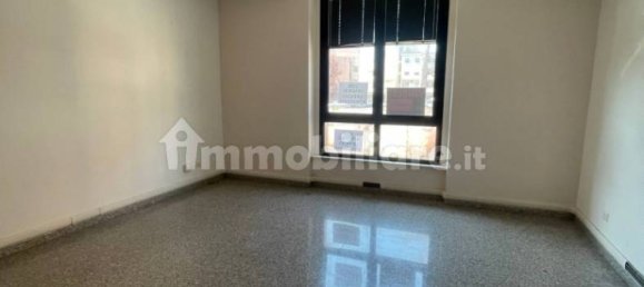 Oficina de 3 habitaciónes en Latina, Italy No. 121401 4