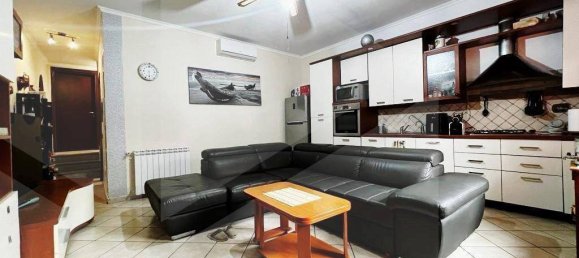 2 bedrooms Apartment in Rome, Italy No. 28784 4