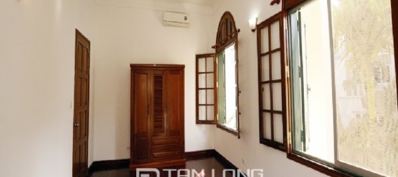 5 bedrooms Villa in Tay Ho, Vietnam No. 1182 17
