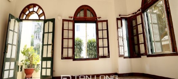 5 bedrooms Villa in Tay Ho, Vietnam No. 1182 5