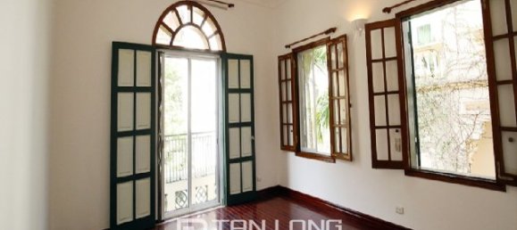 5 bedrooms Villa in Tay Ho, Vietnam No. 1182 18