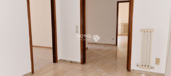 5 bedrooms Apartment in Macerata, Italy No. 322798 10