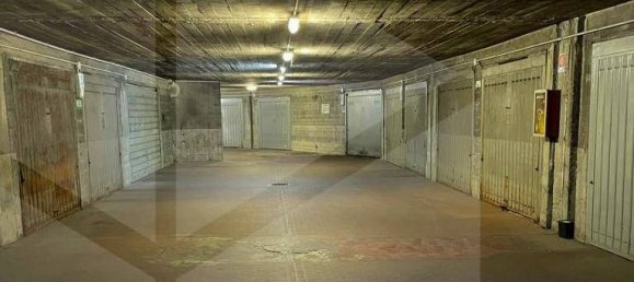 1 room Garage in Milan, Italy No. 241138 12