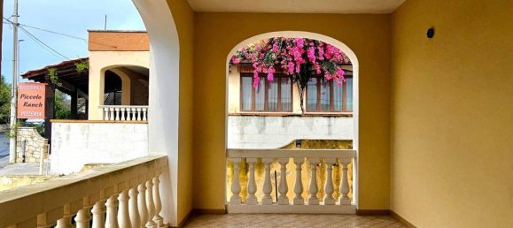 5غرفة شقة في Castro, Italy رقم 33853 33