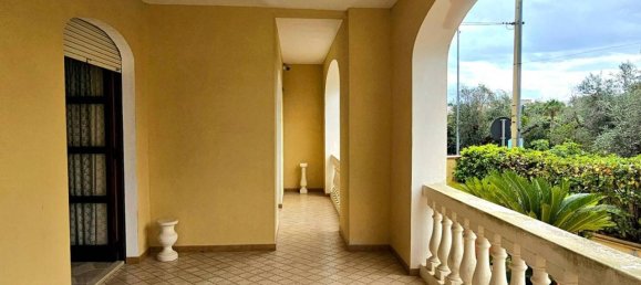 5غرفة شقة في Castro, Italy رقم 33853 60