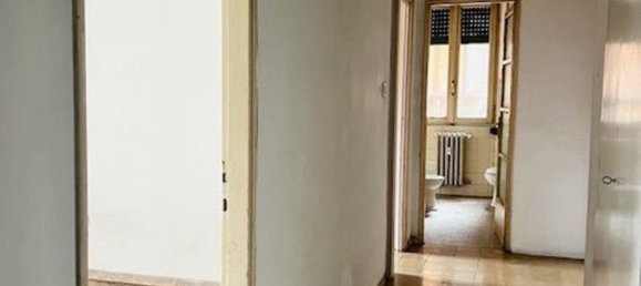 3 rooms Apartment in Pavia, Italy No. 6489 8