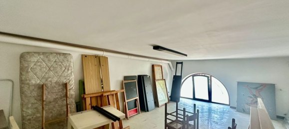 3-salle Appartement à Arnesano, Italy No. 284073 20