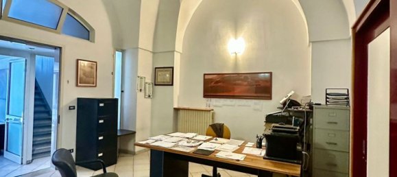 3-salle Appartement à Arnesano, Italy No. 284073 11