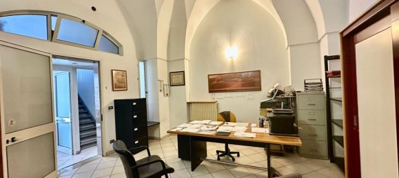 3-salle Appartement à Arnesano, Italy No. 284073 12