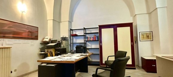 3-salle Appartement à Arnesano, Italy No. 284073 8