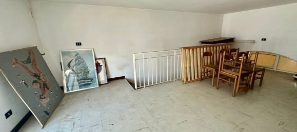 3-salle Appartement à Arnesano, Italy No. 284073 22