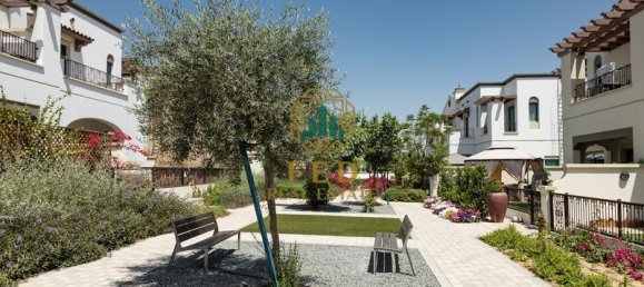 3 Schlafzimmer Villa in Mirdif, UAE, Nr. 8217 12