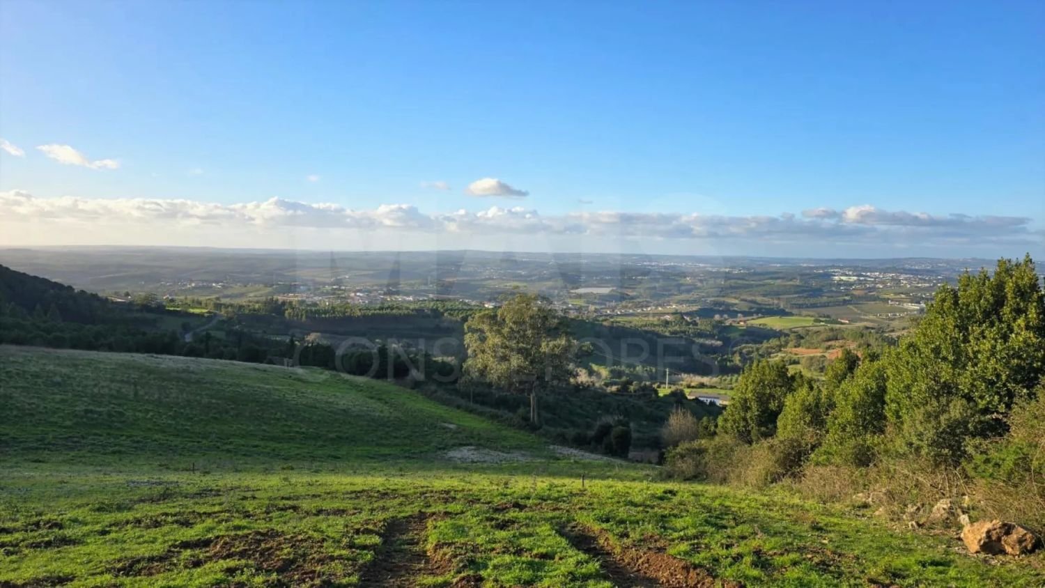 Terrain à Lisbon, Portugal 22000m² No. 261455