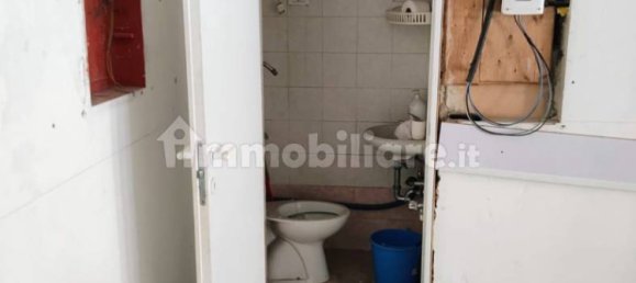 1 room Commercial property in Rome, Italy No. 165196 6